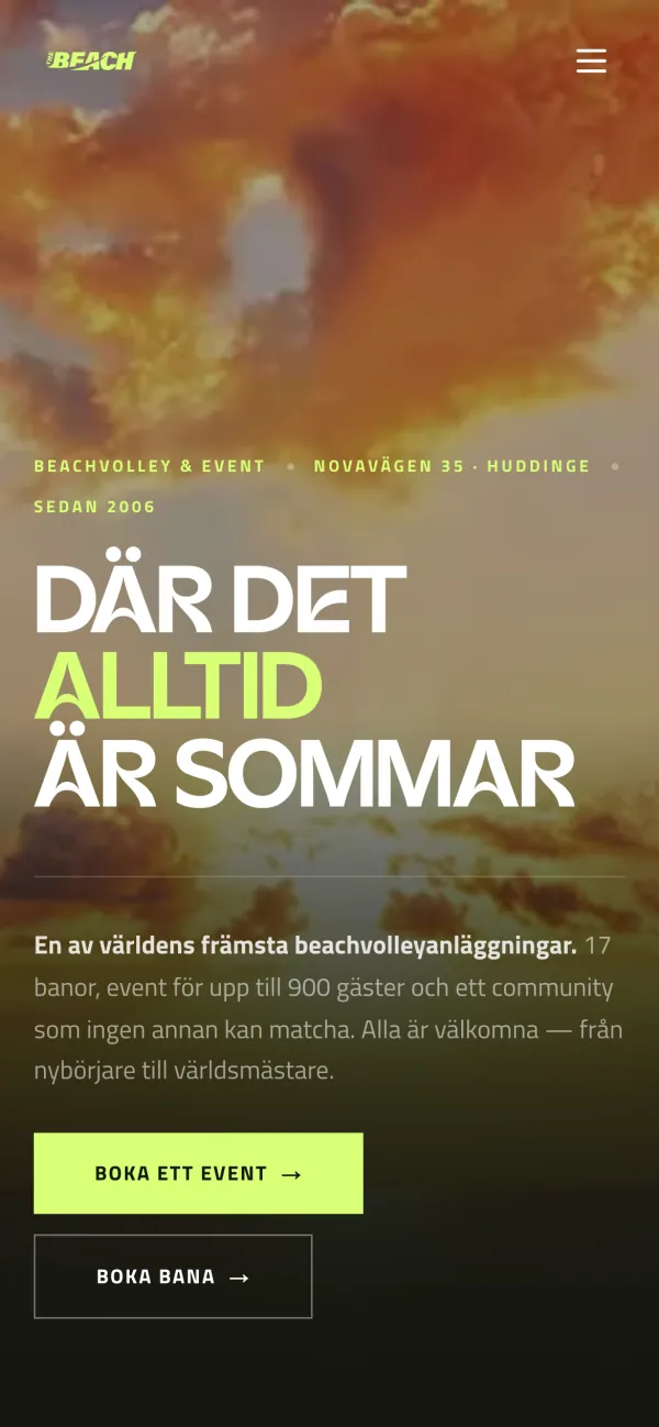 Samma startsida på thebeach.one i en mobiltelefon.
